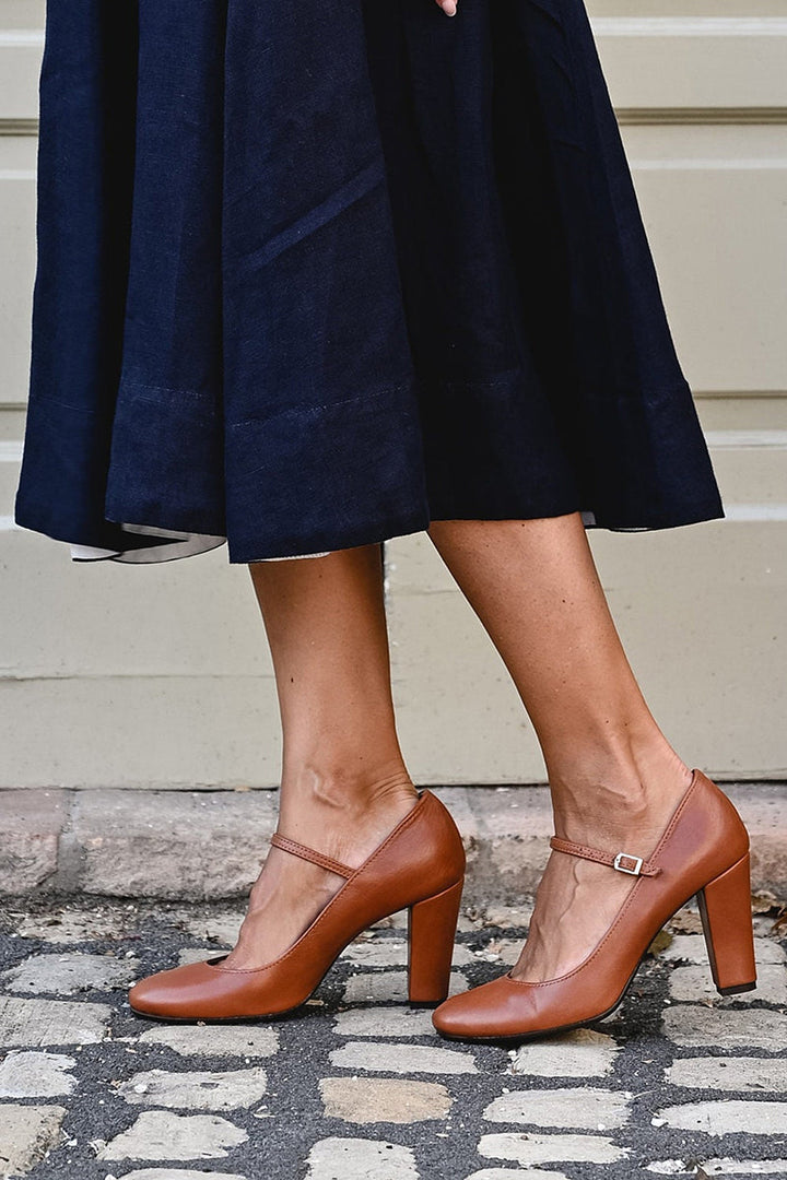 Bravina | Daily Sandals with Low Heel