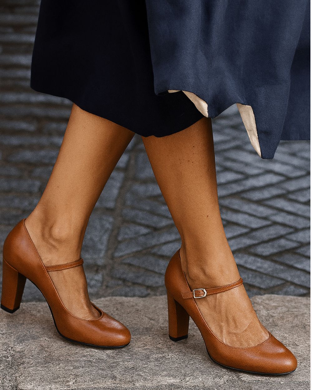 Jolvia – Heeled Sandals with Wide Heel
