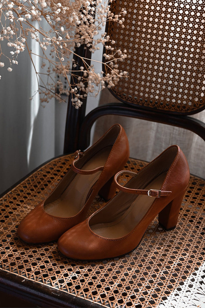 Bravina | Daily Sandals with Low Heel