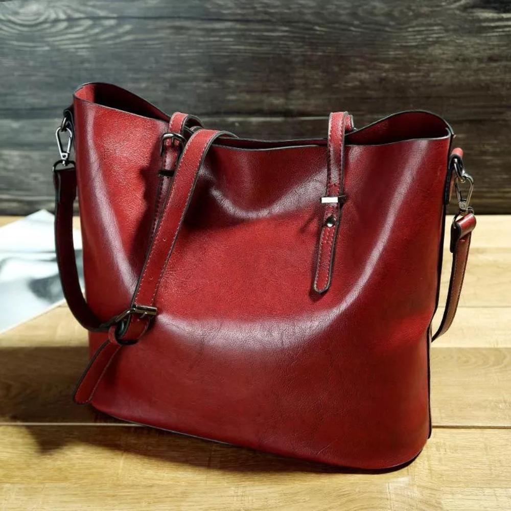 Nicole Vintage Handbag | Timeless Elegance