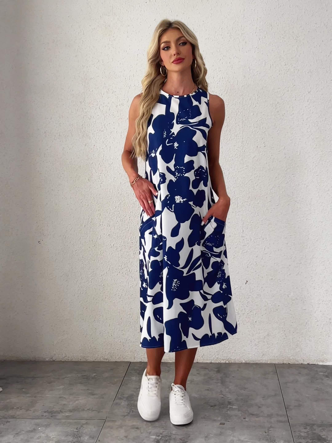 Aria - Elegant Floral Dress with Pockets