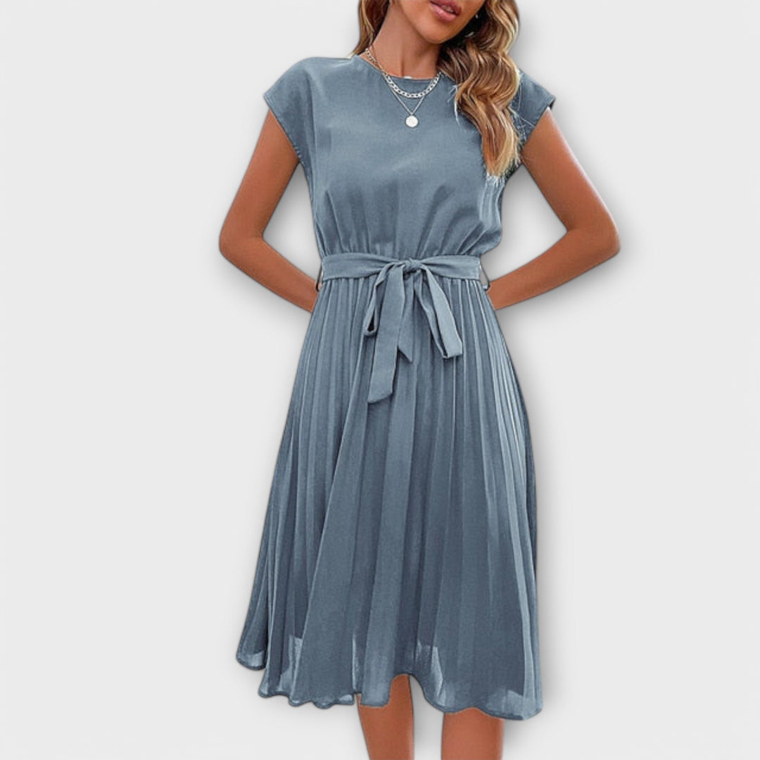 Claire | Relaxed Pleated Dress