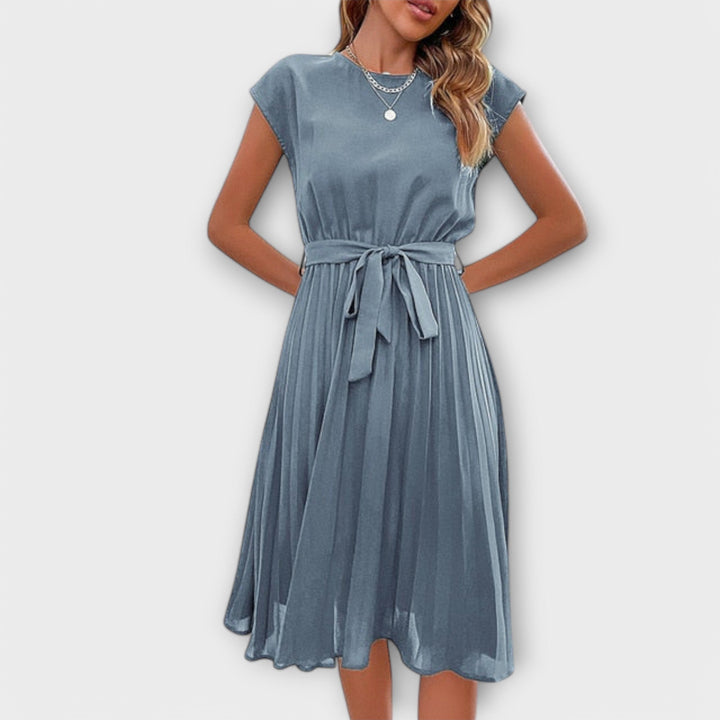 Claire | Relaxed Pleated Dress