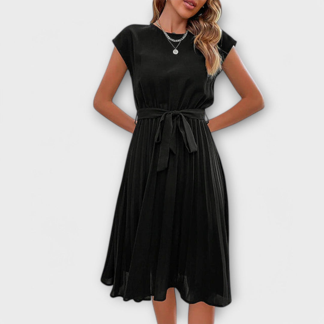 Claire | Relaxed Pleated Dress