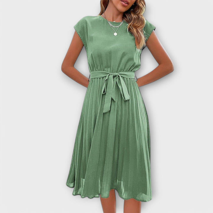 Claire | Relaxed Pleated Dress