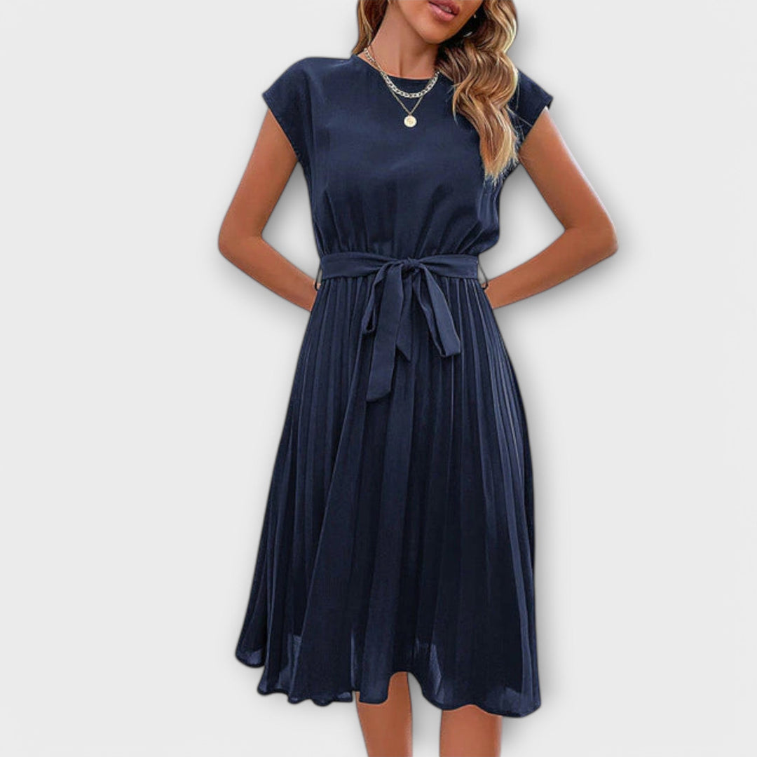 Claire | Relaxed Pleated Dress