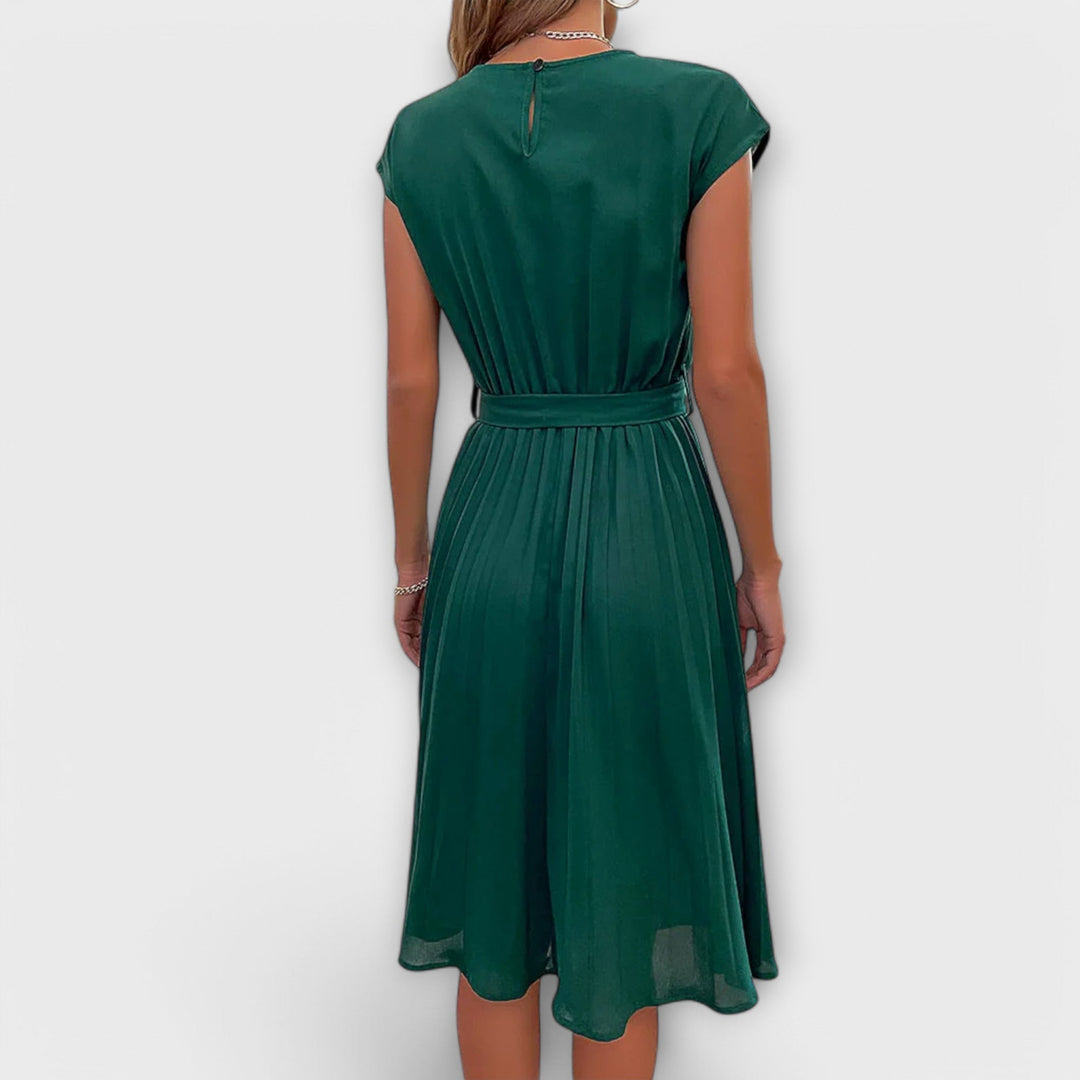 Claire | Relaxed Pleated Dress