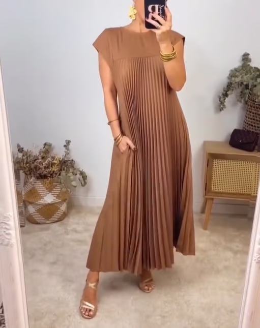 Jolijn | Classic and Cozy Dress