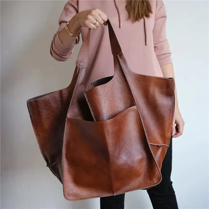 The Timeless Appeal of Laura | Vintage Bag