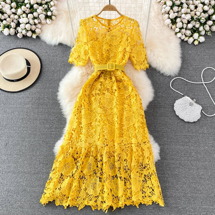 Flora - Stylish Floral Lace Midi Dress