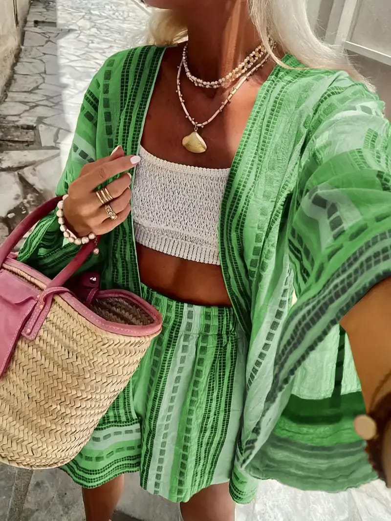 Layla - Elegant Top and Shorts Set