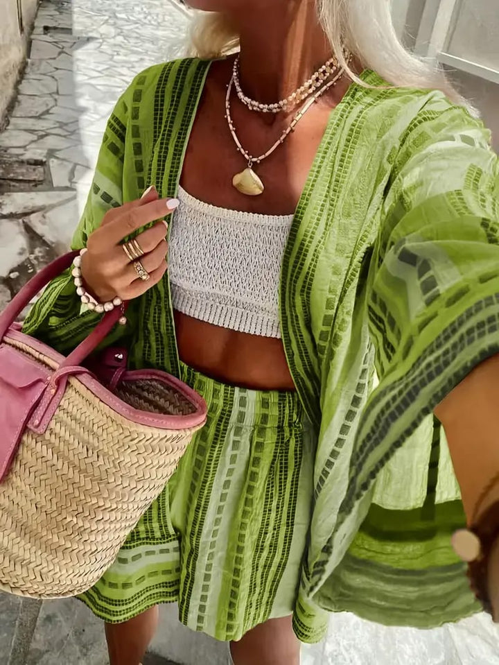 Layla - Elegant Top and Shorts Set