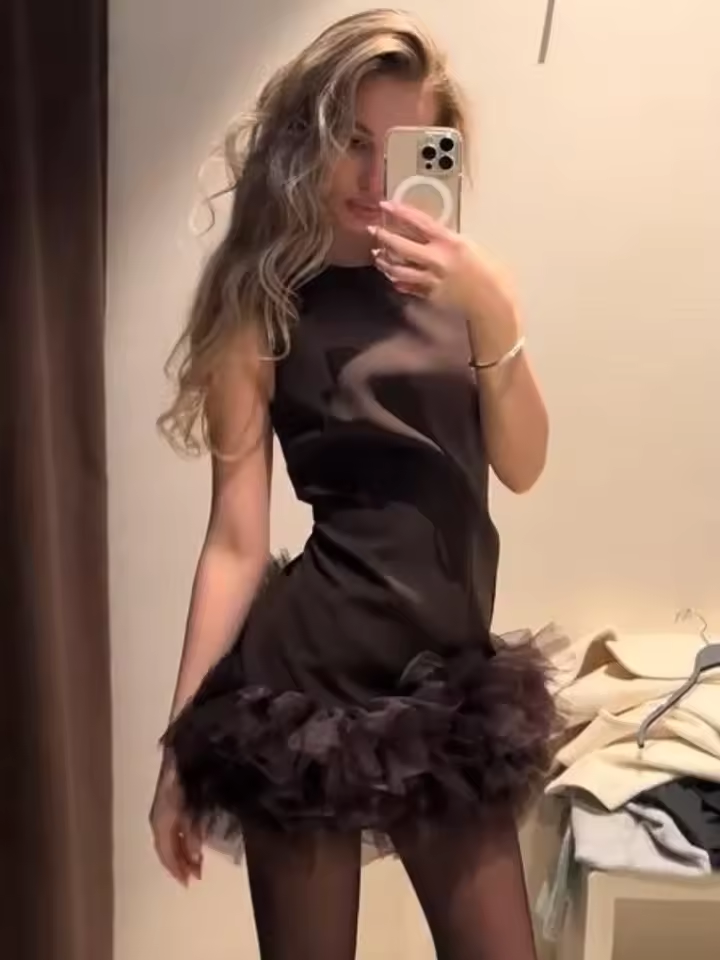 Grace - Chic Mesh Mini Dress