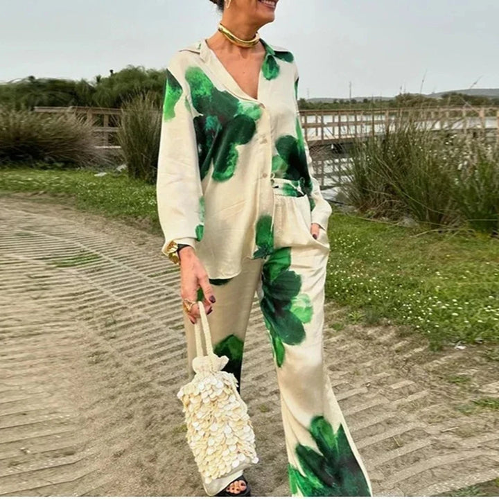 Zoe™ - Stylish Vintage Outfit