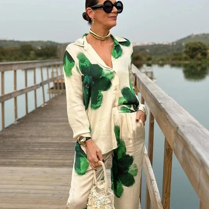 Zoe™ - Stylish Vintage Outfit