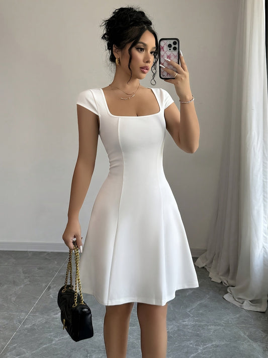 Luna Élan Mini Dress