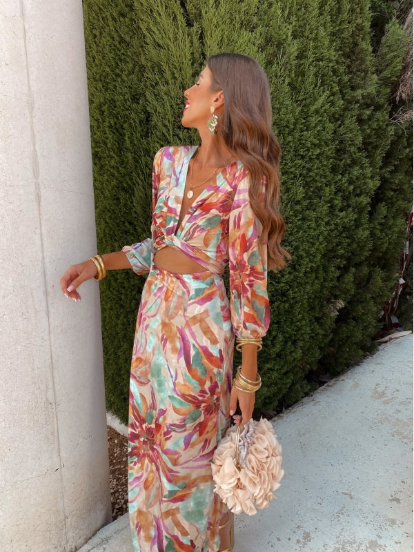 Holly - Chic Cut-Out Elegant Dress